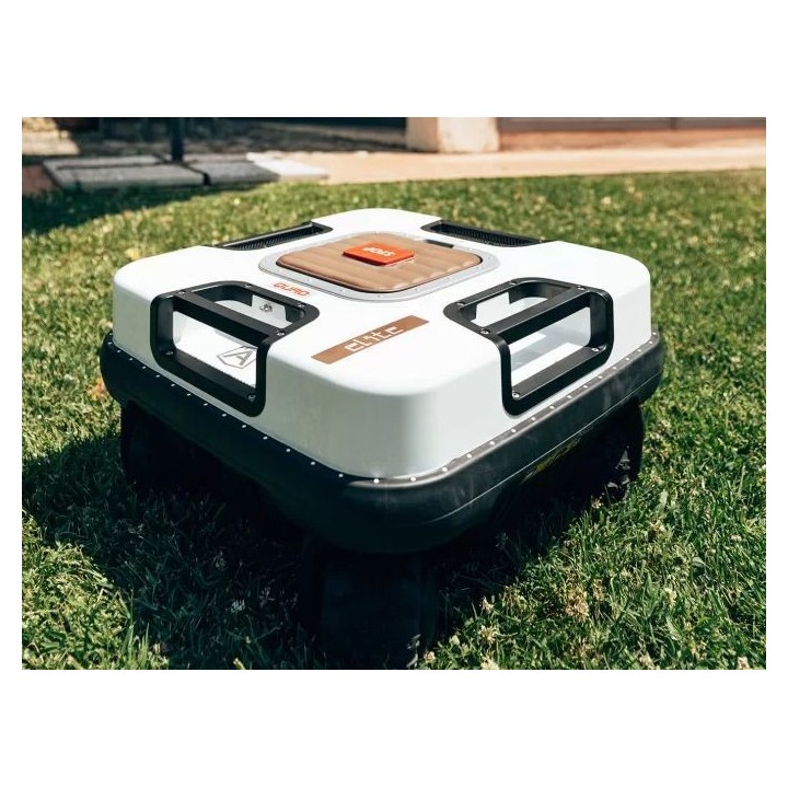 Robot AMBROGIO QUAD ELITE 4WD 2x5 Ah corte 29 cm hasta 3500 m² | Newgardenmac.com