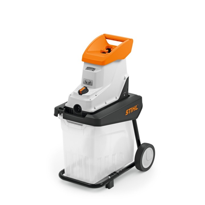 La trituradora eléctrica STIHL GHE135L de 230 V ramifica hasta 35 mm de apertura de hoja de trébol | Newgardenmac.com