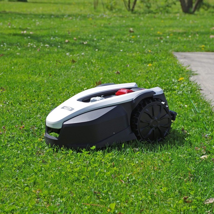 Mähroboter FREEMOW SERIE M+ RBA901 Batterie 20 V 2.5 Ah bis 900 qm | Newgardenmac.com