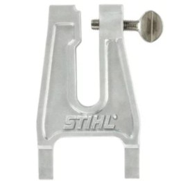 Abrazadera para troncos ORIGINAL STIHL L700, diseño grande y robusto | Newgardenmac.com