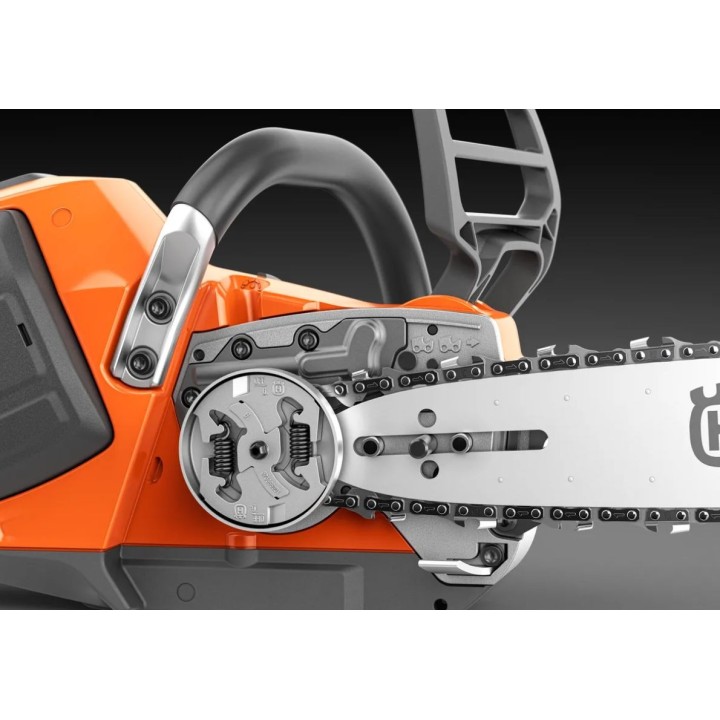Motosierra a batería HUSQVARNA 542i XP de 36 V y 1,8 kW, longitud de espada de 35 cm | Newgardenmac.com