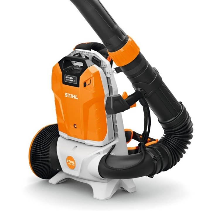 Souffleur sans fil STIHL BGA 300 36V, vitesse d'air maximale 86 m/s | Newgardenmac.com