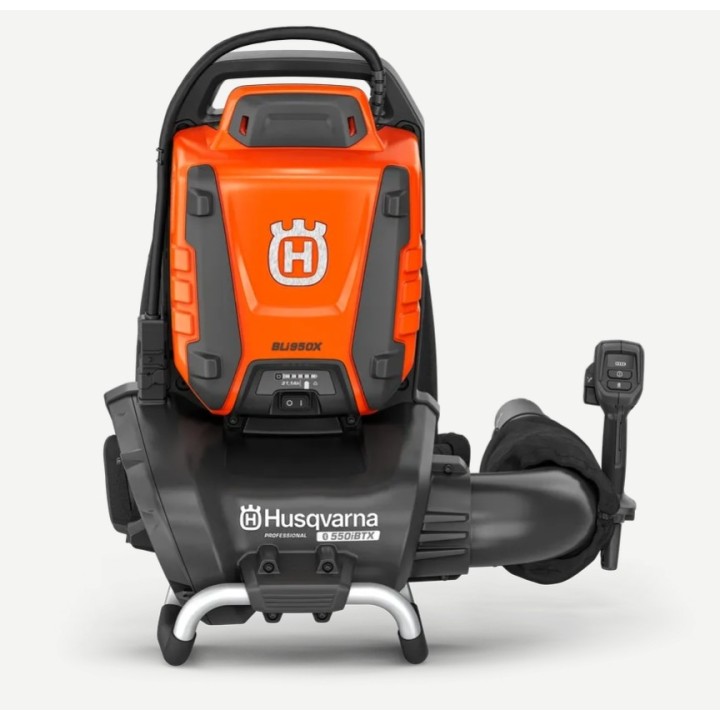 Soplador inalámbrico profesional HUSQVARNA 550iBTX de 36 V con velocidad máxima de aire de 66 m/s | Newgardenmac.com
