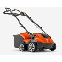 Arieggiatore a batteria HUSQVARNA S138i larghezza lavoro 37,5 cm | Newgardenmac.com