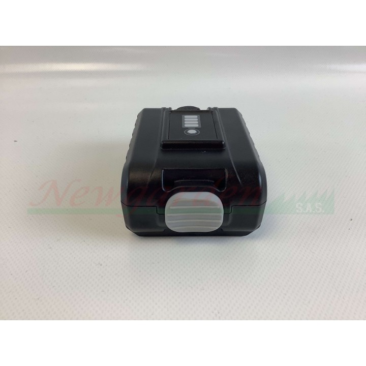 Batería de iones de litio de 10,8V 1,5Ah para motor de cortacésped COMBI 48 SEQ 48 SVQ | Newgardenmac.com