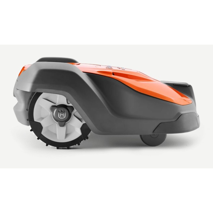 Tondeuse robot professionnelle HUSQVARNA AUTOMOWER 550, couverture de 5 000 m² avec câble périmétrique. | Newgardenmac.com