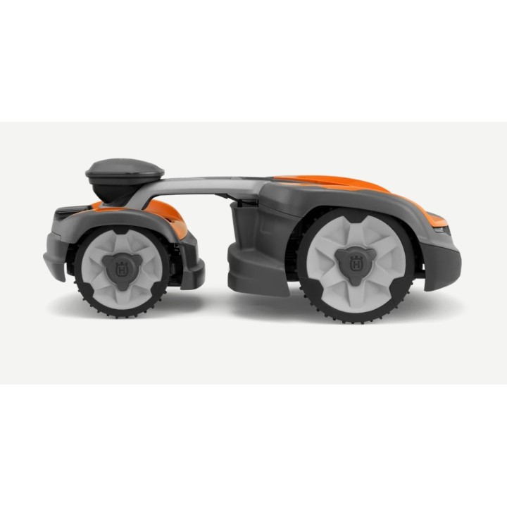 Tondeuse à gazon robot professionnelle articulée HUSQVARNA AUTOMOWER 535AWDEPOS 6000m2 | Newgardenmac.com