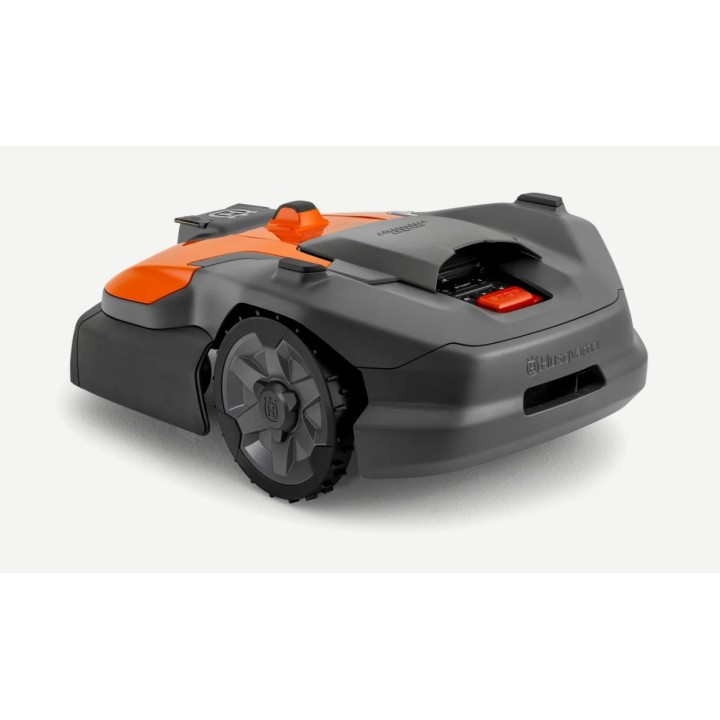 HUSQVARNA AUTOMOWER 580EPOS 16000mq Vision Ai professional robot lawnmower | Newgardenmac.com