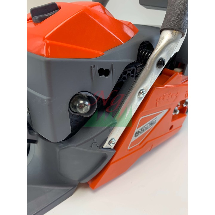 OLEOMAC GSH370 Benzin-Kettensäge, 35,2 cm³, 35 cm Schwert, Oregon 3/8" x 0,50" Kette | Newgardenmac.com